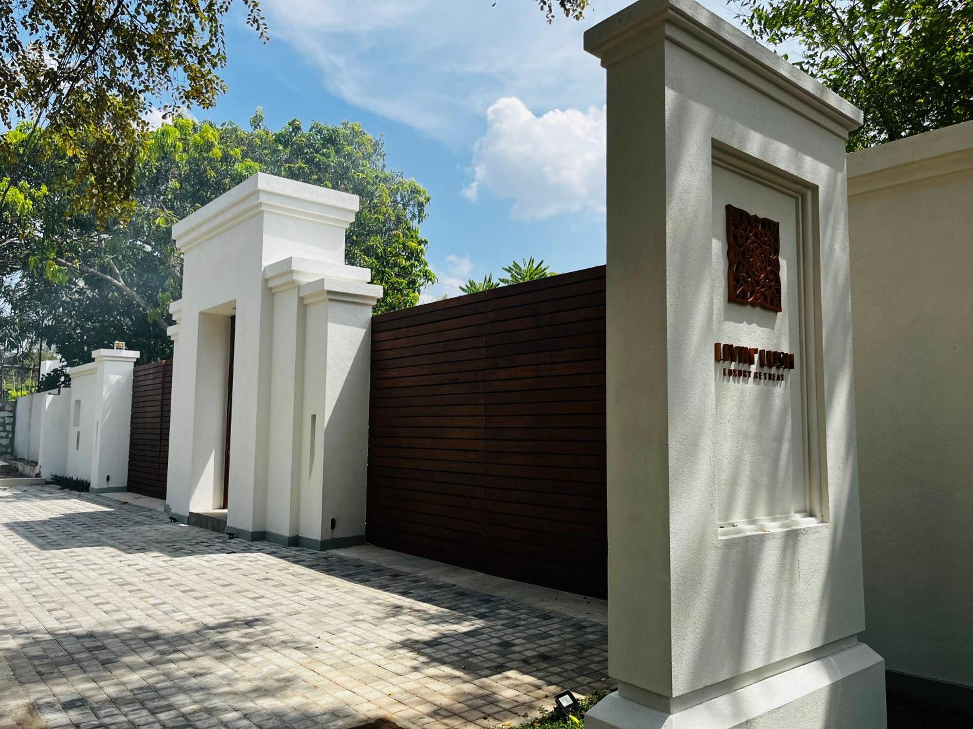 Livin Lush Luxury Retreat Hotel Anuradhapura Exterior photo